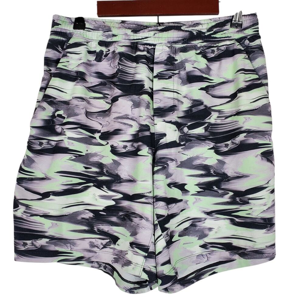 Lululemon Pace Breaker Linerless Short 7" Mens L Sweat Wicking Paint Glide Swift